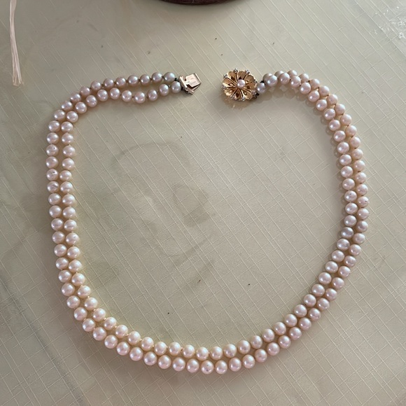 Jewelry - Vintage Elegant Double Strand Cream Faux Pearl Necklace
